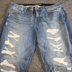 Like new Torrid Bombshell Skinny distressed jeansns